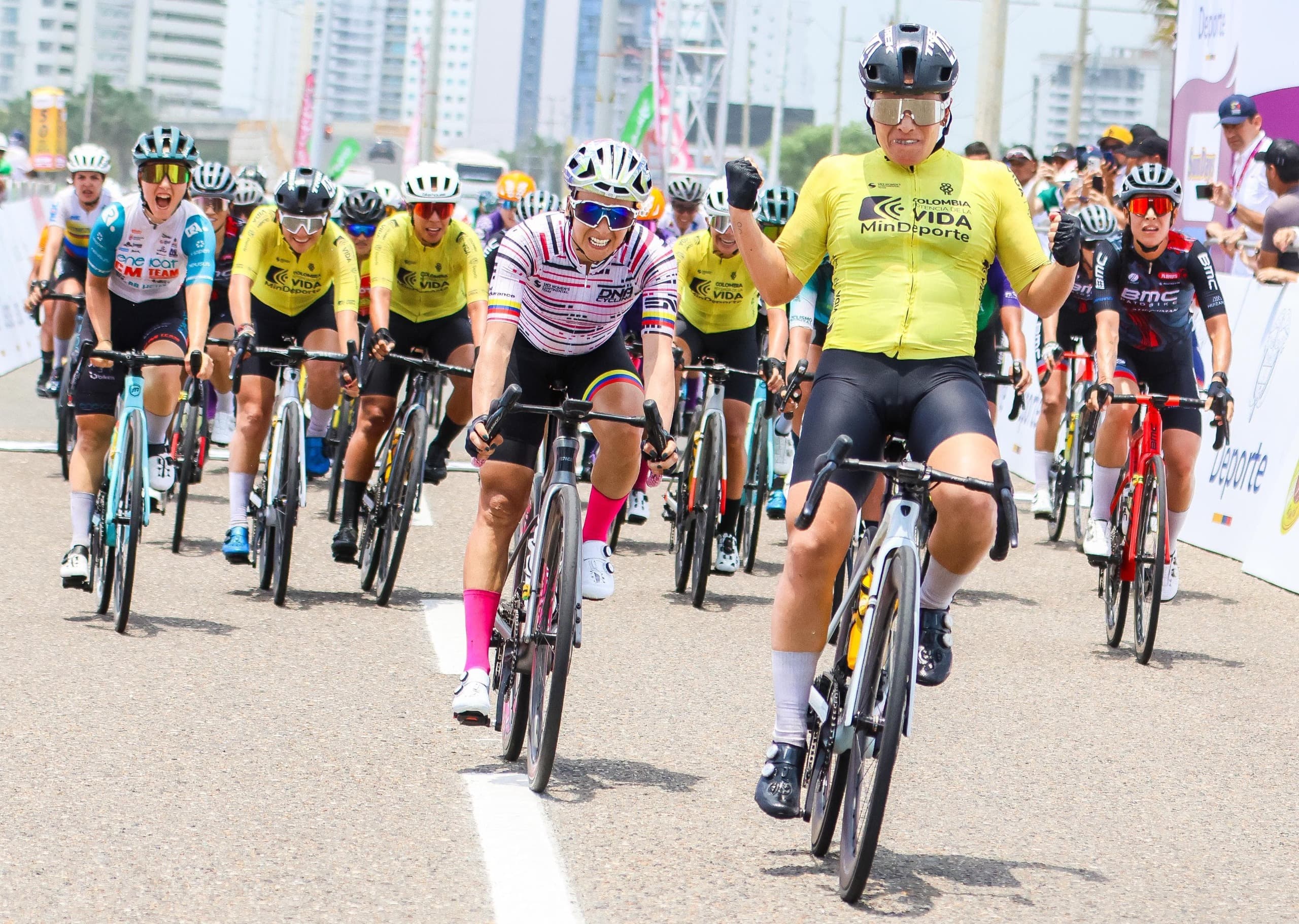 Elizabeth Castaño, primera líder de la Vuelta a Colombia 2024